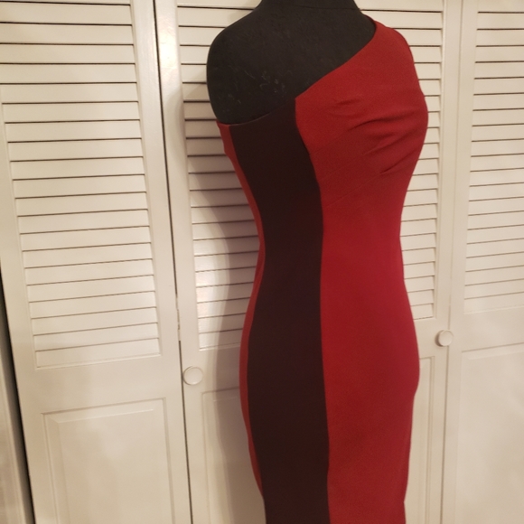 Dress - Picture 4 of 4